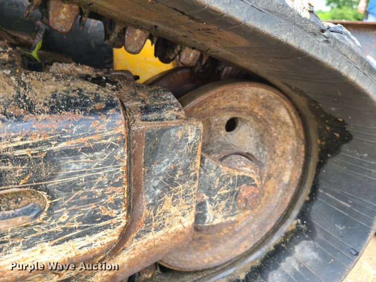 image for item EL9944 2011 John Deere 333D  tracked skid steer loader