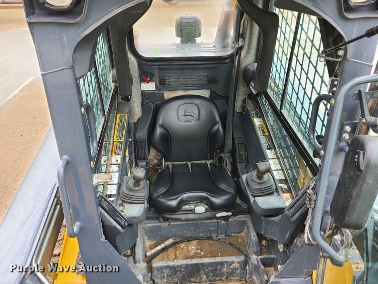 image for item EL9945 2014 John Deere 333E  tracked skid steer loader