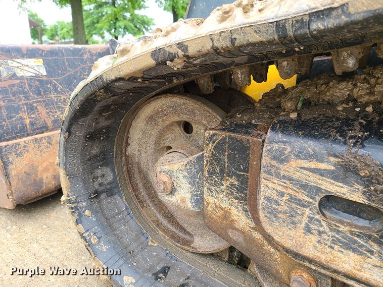 image for item EL9945 2014 John Deere 333E  tracked skid steer loader