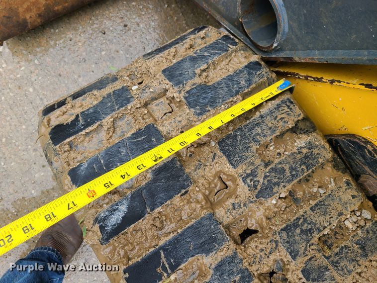 image for item EL9945 2014 John Deere 333E  tracked skid steer loader