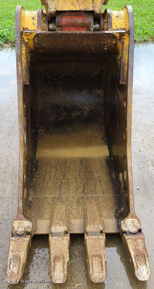 image for item EL9948 2014 Caterpillar 321D LCR  excavator