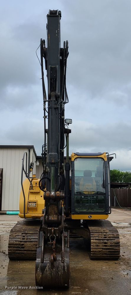 image for item EL9950 2010 John Deere 135D  excavator