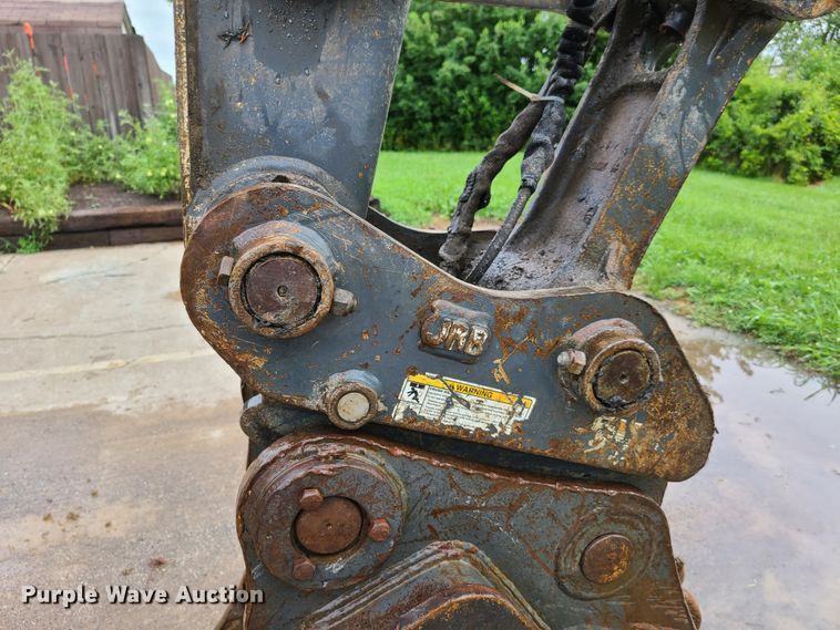 image for item EL9950 2010 John Deere 135D  excavator