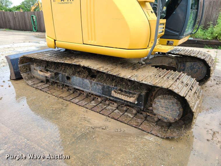 image for item EL9950 2010 John Deere 135D  excavator
