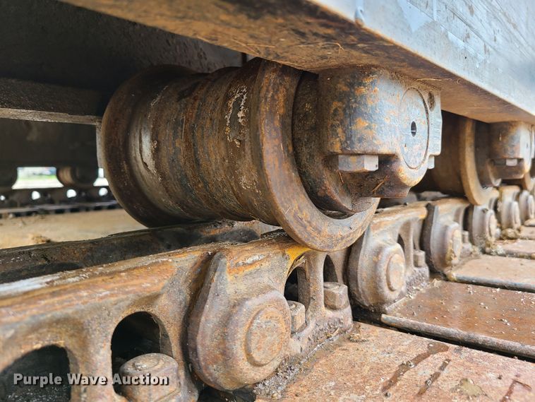 image for item EL9950 2010 John Deere 135D  excavator