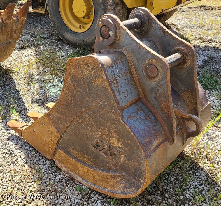 image for item EL9950 2010 John Deere 135D  excavator