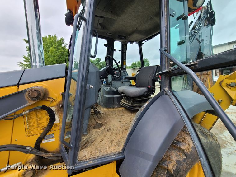 image for item EL9951 2015 John Deere 310SK  backhoe