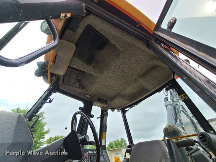 image for item EL9951 2015 John Deere 310SK  backhoe