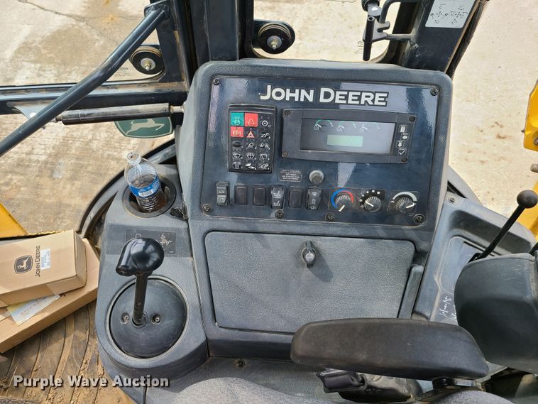 image for item EL9951 2015 John Deere 310SK  backhoe