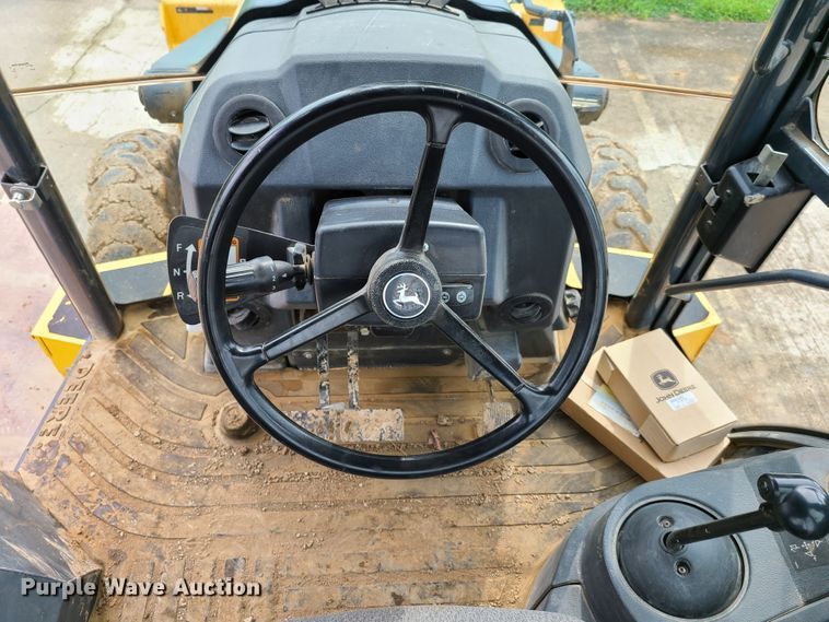 image for item EL9951 2015 John Deere 310SK  backhoe