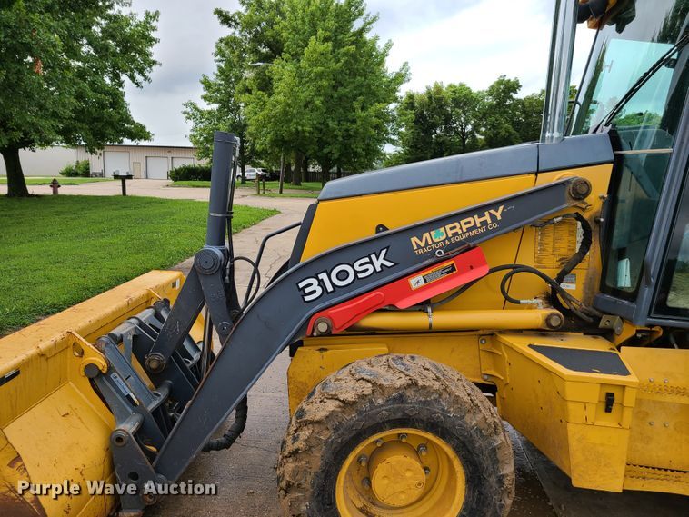 image for item EL9951 2015 John Deere 310SK  backhoe