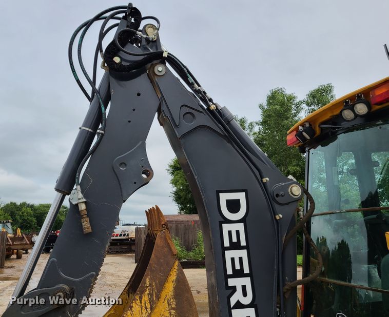 image for item EL9951 2015 John Deere 310SK  backhoe