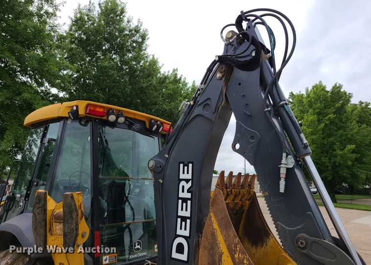 image for item EL9951 2015 John Deere 310SK  backhoe