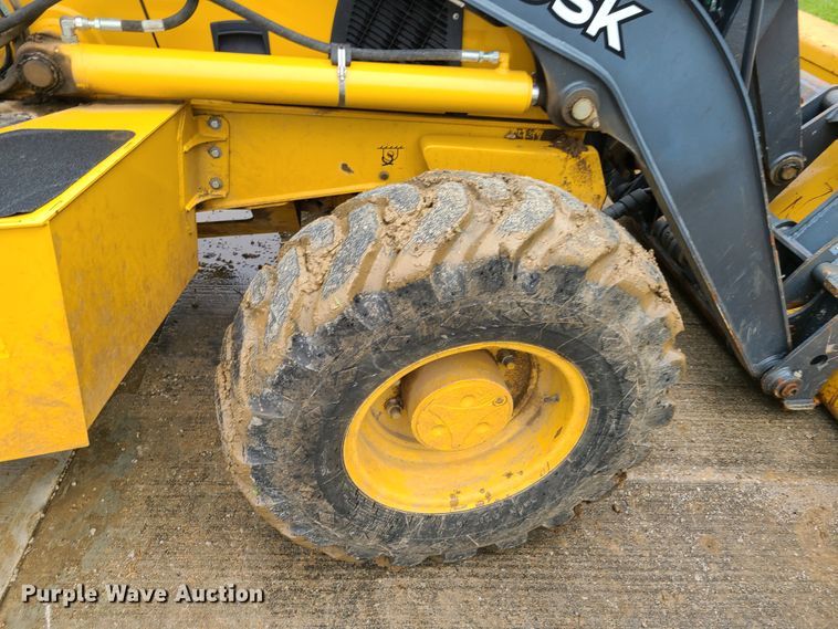 image for item EL9951 2015 John Deere 310SK  backhoe