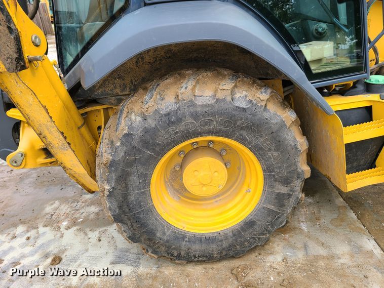 image for item EL9951 2015 John Deere 310SK  backhoe