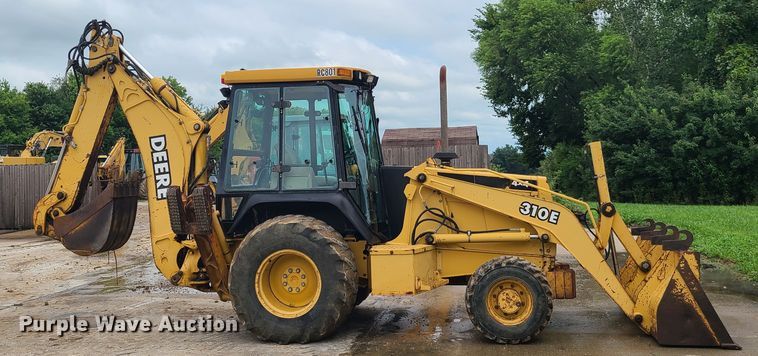 image for item EL9953 2000 John Deere 310E  backhoe