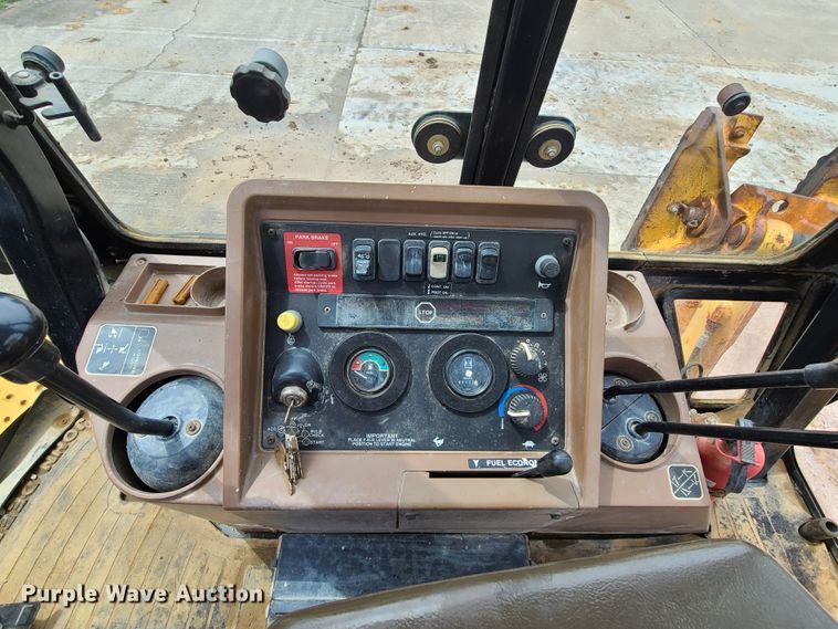 image for item EL9953 2000 John Deere 310E  backhoe