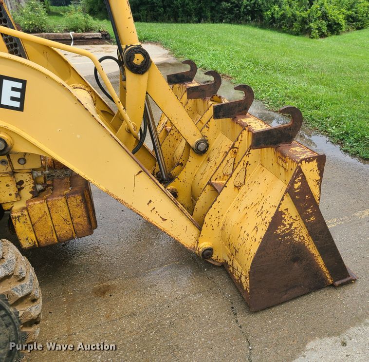 image for item EL9953 2000 John Deere 310E  backhoe