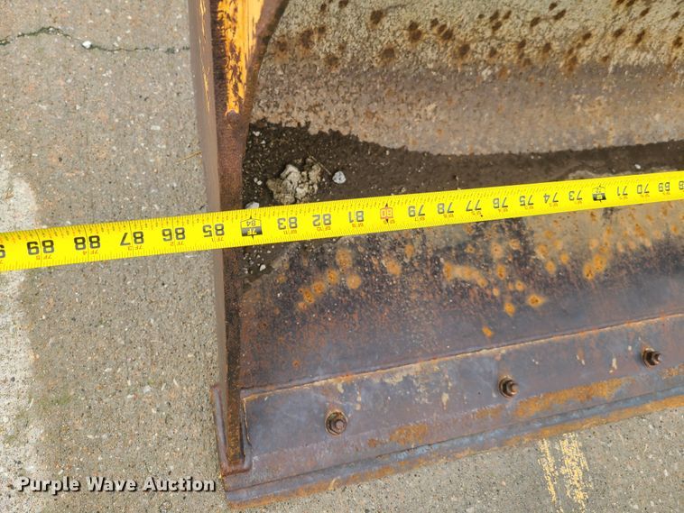 image for item EL9953 2000 John Deere 310E  backhoe