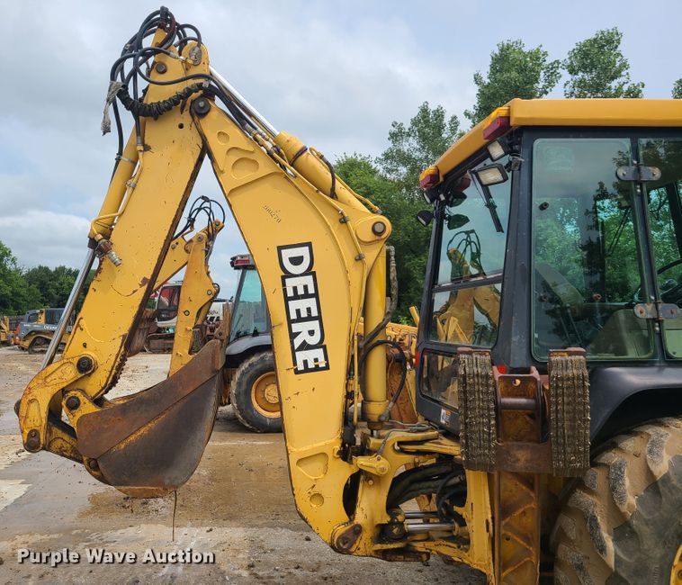 image for item EL9953 2000 John Deere 310E  backhoe