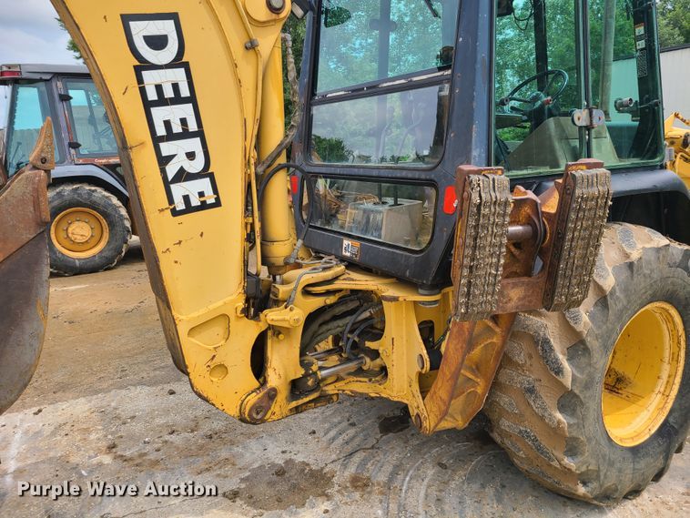 image for item EL9953 2000 John Deere 310E  backhoe