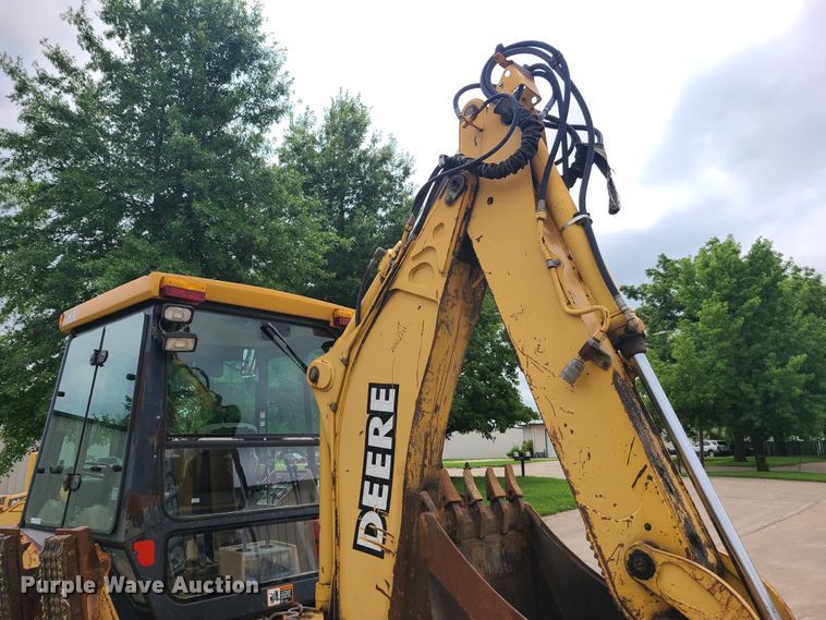 image for item EL9953 2000 John Deere 310E  backhoe