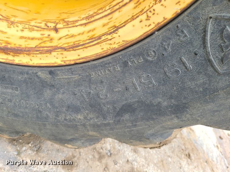 image for item EL9953 2000 John Deere 310E  backhoe