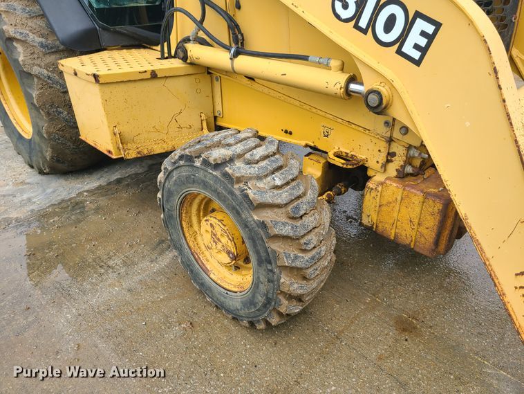 image for item EL9953 2000 John Deere 310E  backhoe