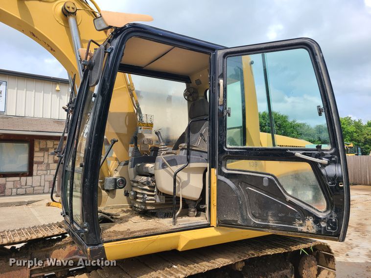 image for item EL9954 2003 Caterpillar 312C L  excavator