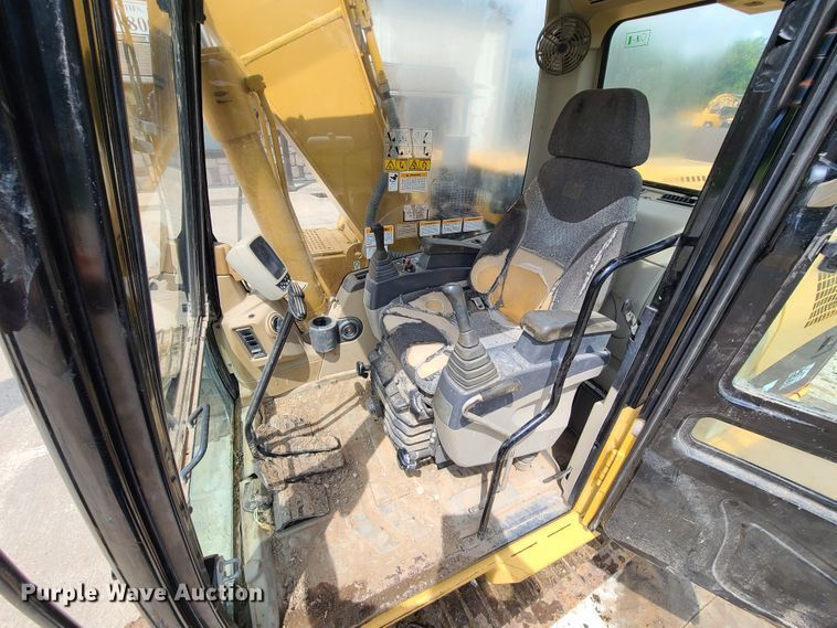 image for item EL9954 2003 Caterpillar 312C L  excavator