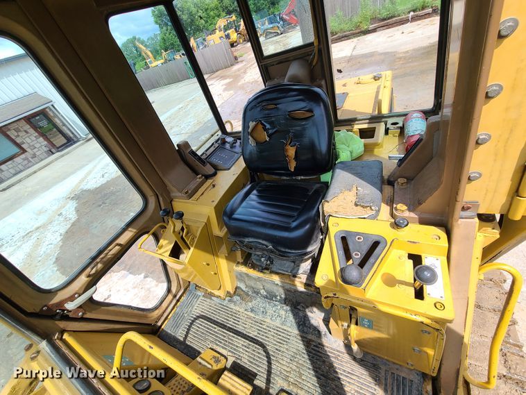 image for item EL9955 1987 Caterpillar 953  track loader