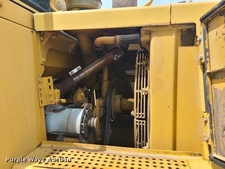 image for item EL9955 1987 Caterpillar 953  track loader