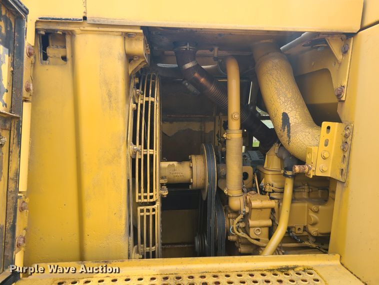 image for item EL9955 1987 Caterpillar 953  track loader