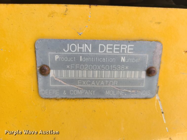 image for item EL9956 2000 John Deere 200LC  excavator