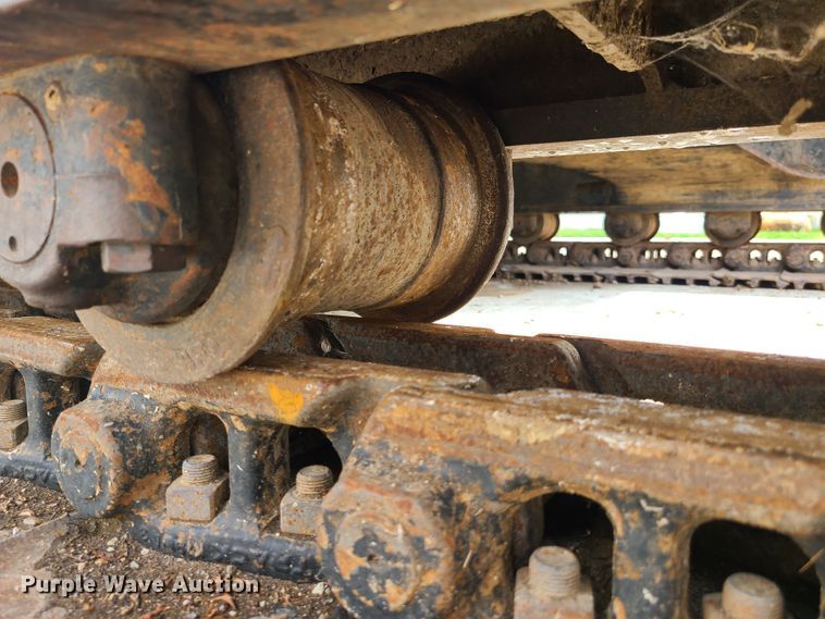 image for item EL9956 2000 John Deere 200LC  excavator