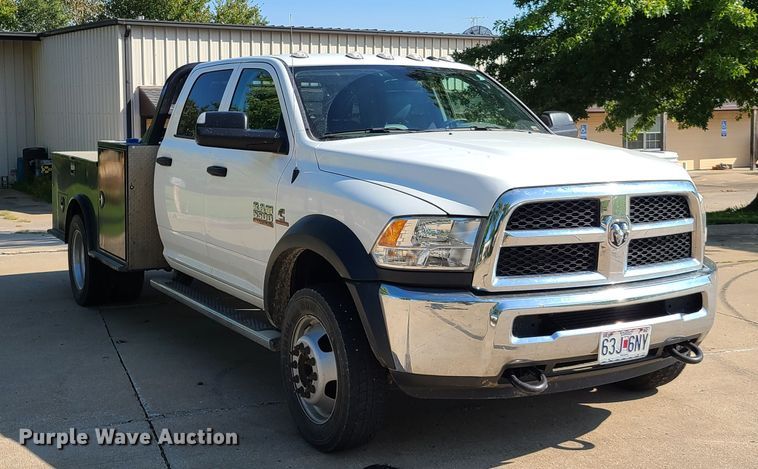 image for item GO9360 2017 Dodge Ram 5500  Crew Cab flatbed truck