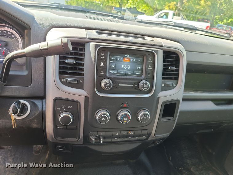 image for item GO9360 2017 Dodge Ram 5500  Crew Cab flatbed truck