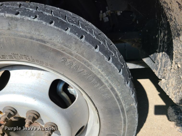 image for item GO9360 2017 Dodge Ram 5500  Crew Cab flatbed truck