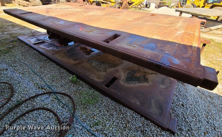 image for item GO9362 Trench box