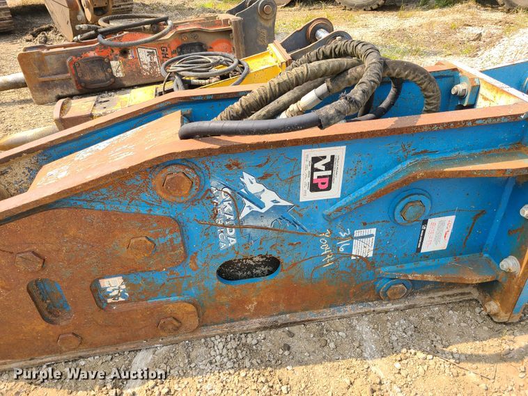 image for item GO9395 Okada breaker