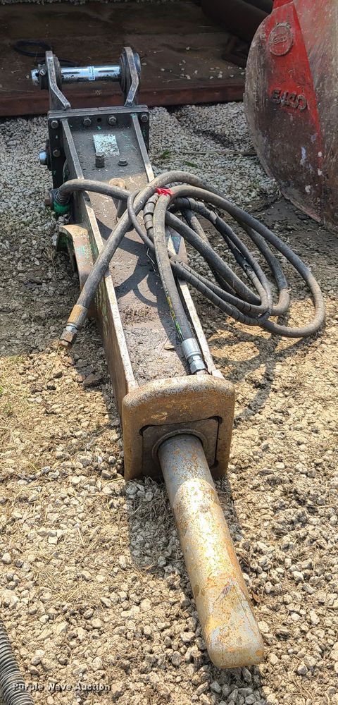 image for item GO9399 Tramac breaker