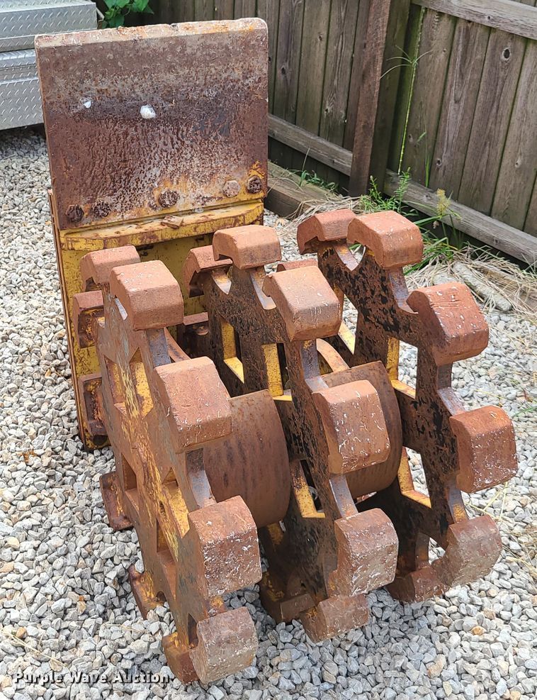 image for item GY9603 American Compaction wheel compactor