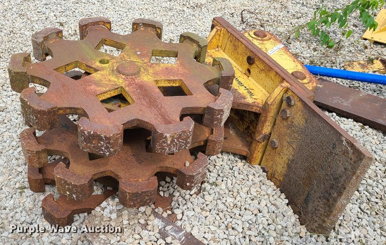 image for item GY9604 American Compaction wheel compactor