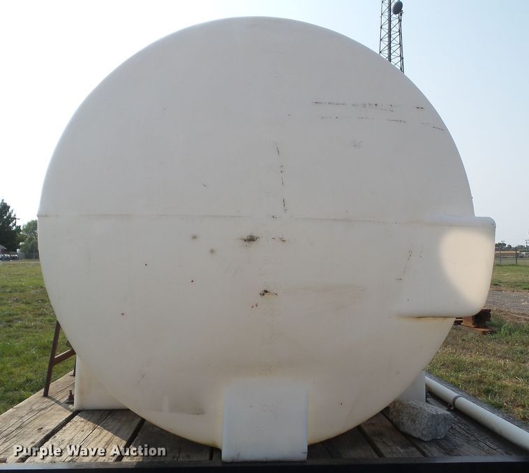 image for item DF0872 1,500 gallon tank