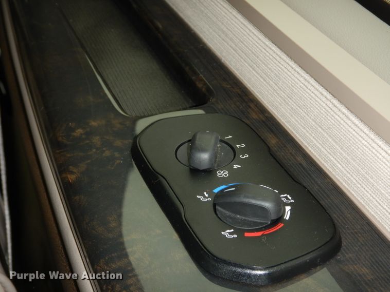 image for item DF4021 2016 Ford Transit 150 Limited SE  van