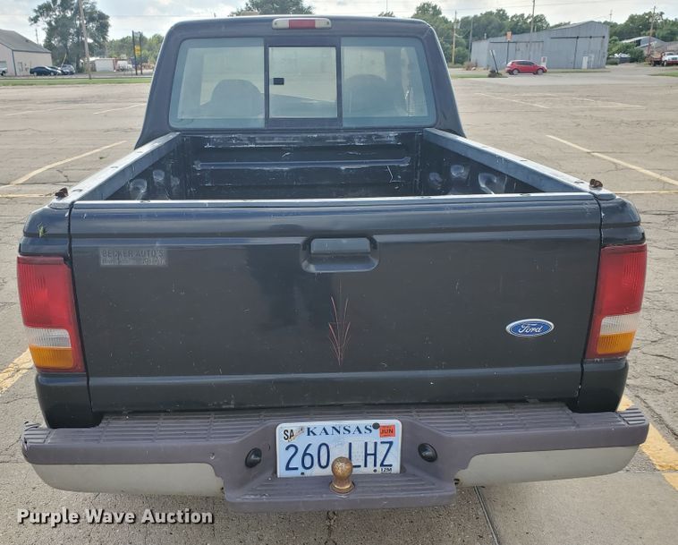 image for item DF5591 1997 Ford Ranger XLT  SuperCab pickup truck