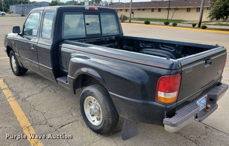 image for item DF5591 1997 Ford Ranger XLT  SuperCab pickup truck