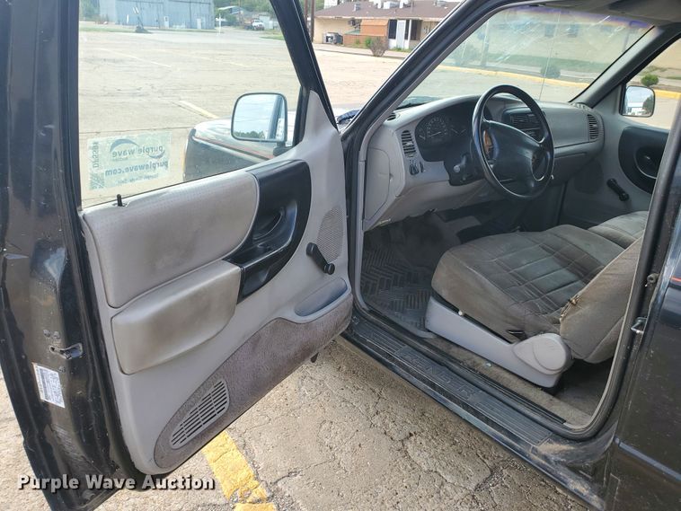 image for item DF5591 1997 Ford Ranger XLT  SuperCab pickup truck