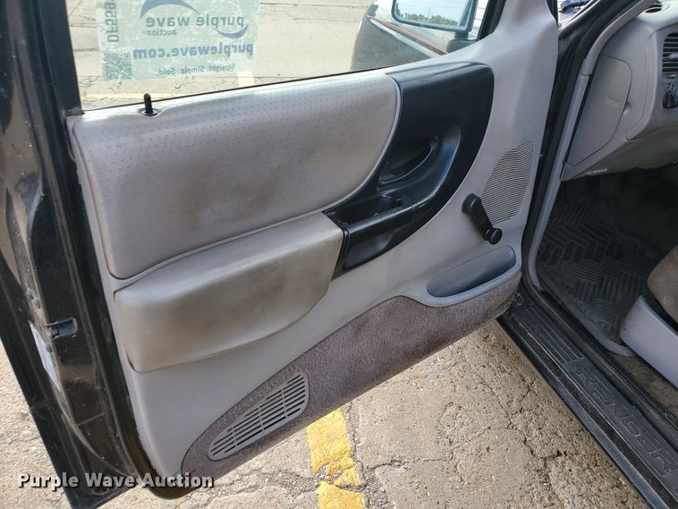 image for item DF5591 1997 Ford Ranger XLT  SuperCab pickup truck