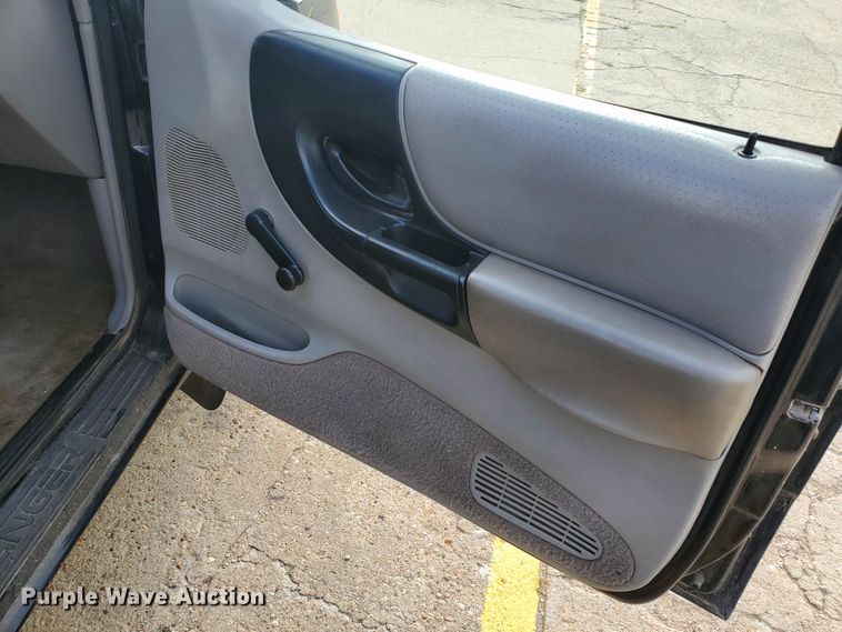 image for item DF5591 1997 Ford Ranger XLT  SuperCab pickup truck